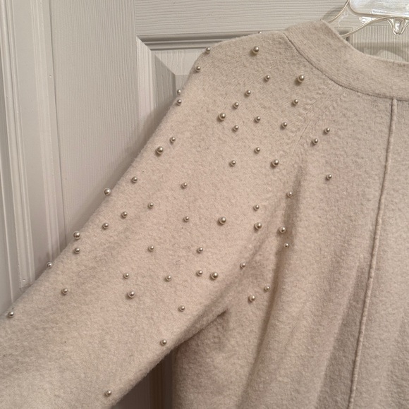 Ann Taylor Cream Cardigan with Pearl Accents - Picture 7 of 7